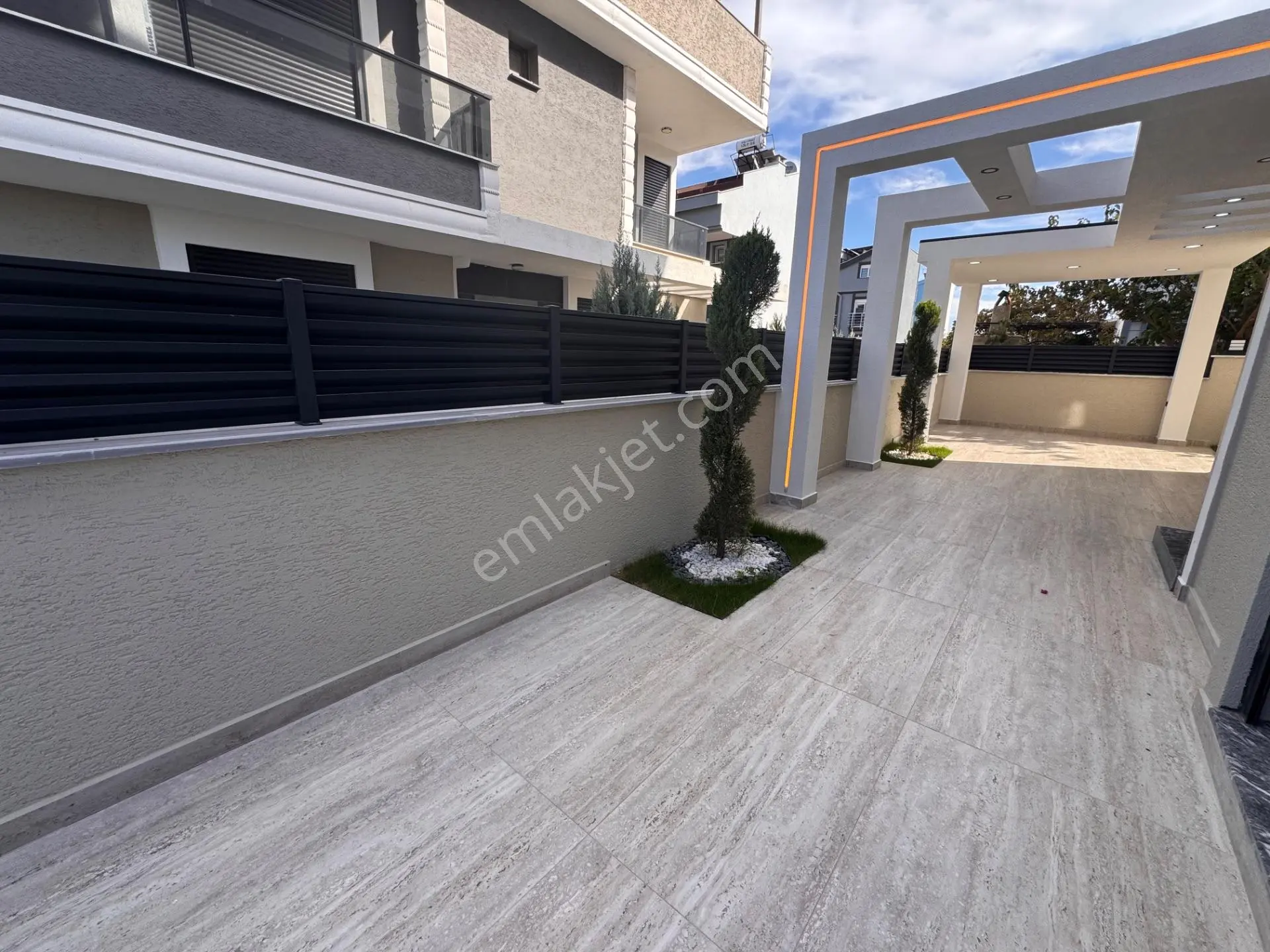 Didim Altınkumda 4+1 Ayrı Mutfak Havuzlu-otoparklı Satılık Lüks Villa — fotoğraf 12