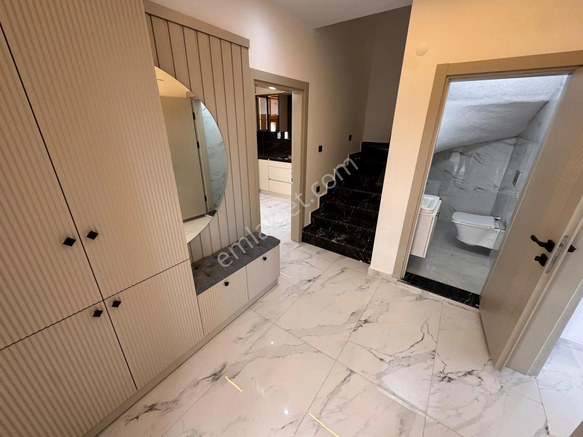 Didim Altınkumda 4+1 Ayrı Mutfak Havuzlu-otoparklı Satılık Lüks Villa — fotoğraf 13