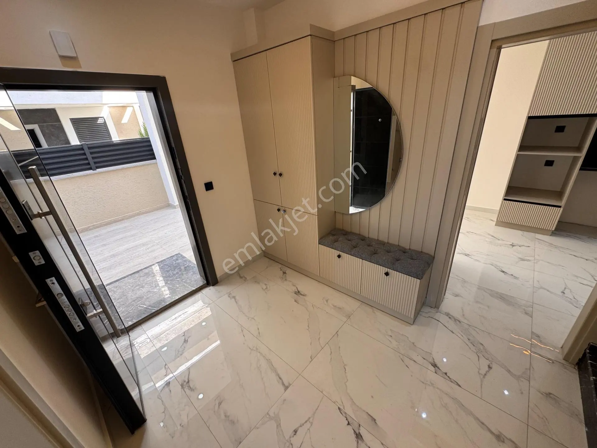 Didim Altınkumda 4+1 Ayrı Mutfak Havuzlu-otoparklı Satılık Lüks Villa — fotoğraf 14