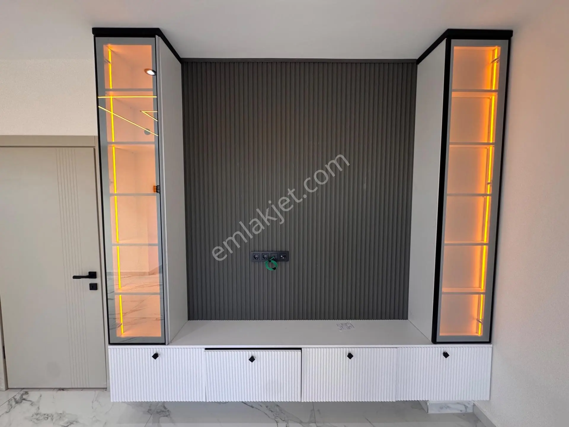 Didim Altınkumda 4+1 Ayrı Mutfak Havuzlu-otoparklı Satılık Lüks Villa — fotoğraf 16