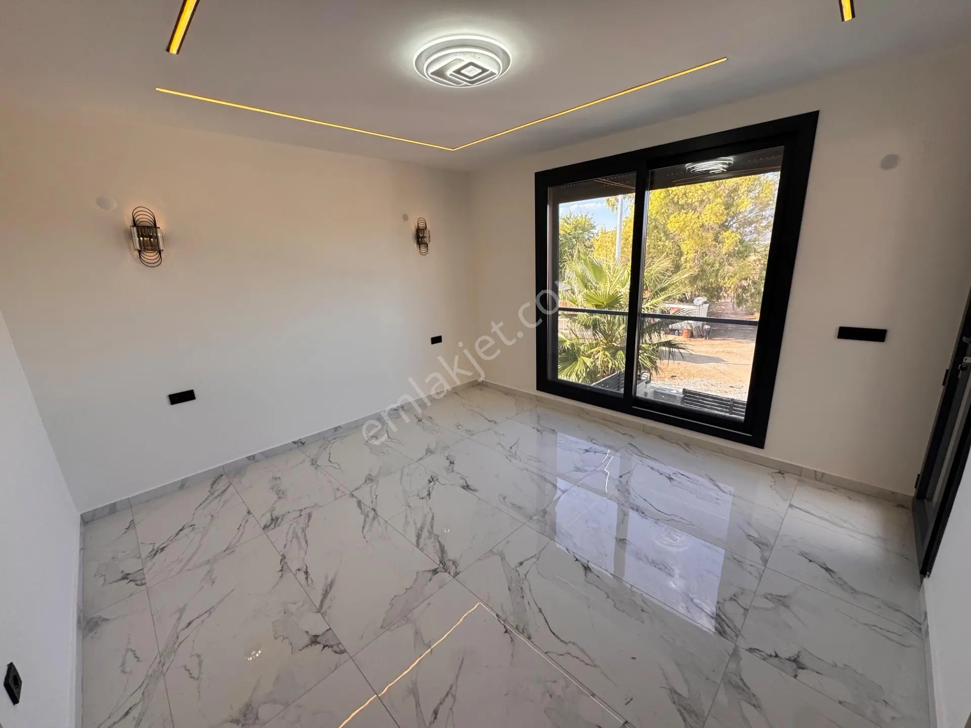 Didim Altınkumda 4+1 Ayrı Mutfak Havuzlu-otoparklı Satılık Lüks Villa — fotoğraf 21