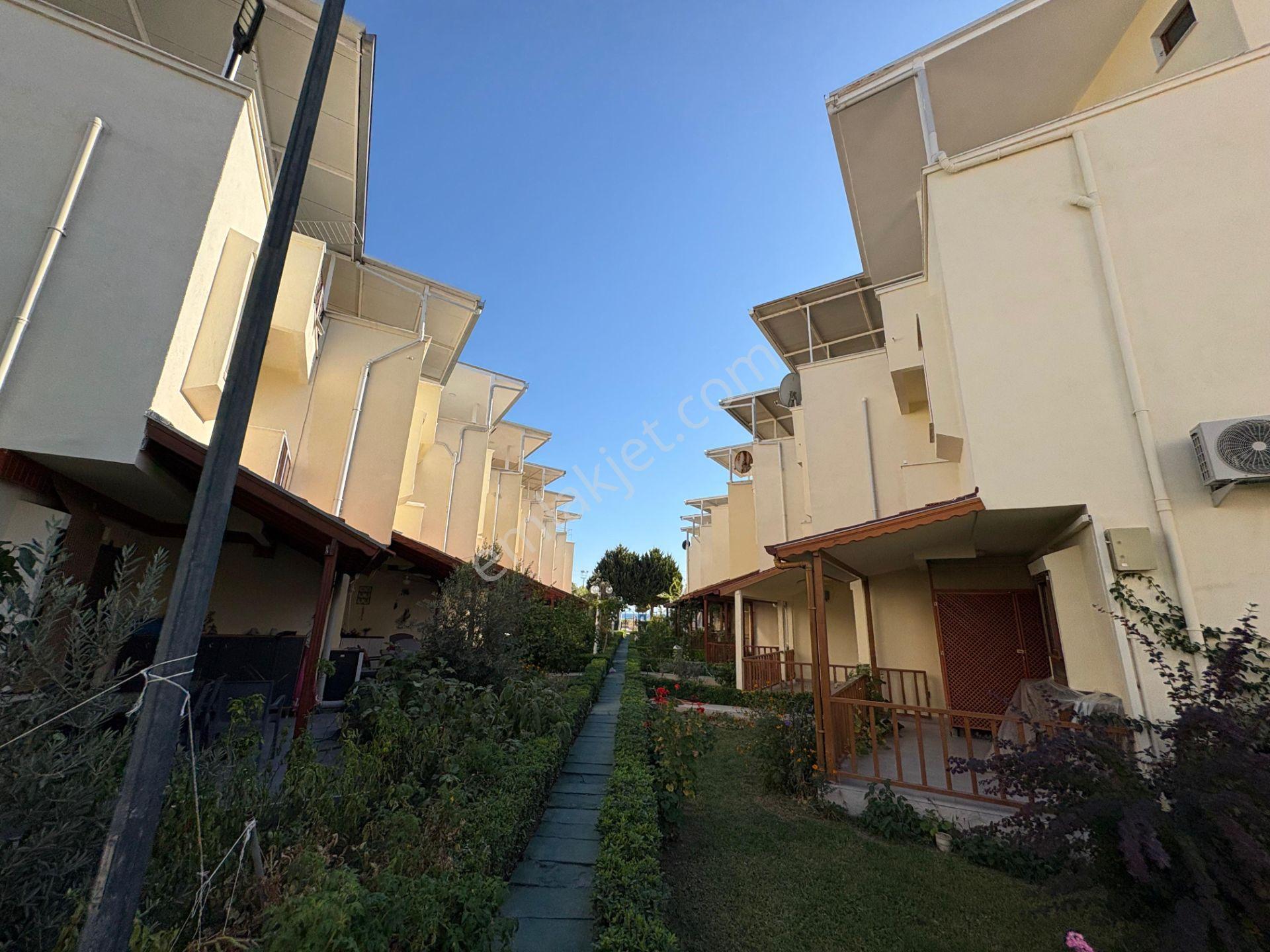 Rota Emlak'tan Gümüldürde Denize Sıfır Site İçerisinde 4+1 Villa — fotoğraf 34
