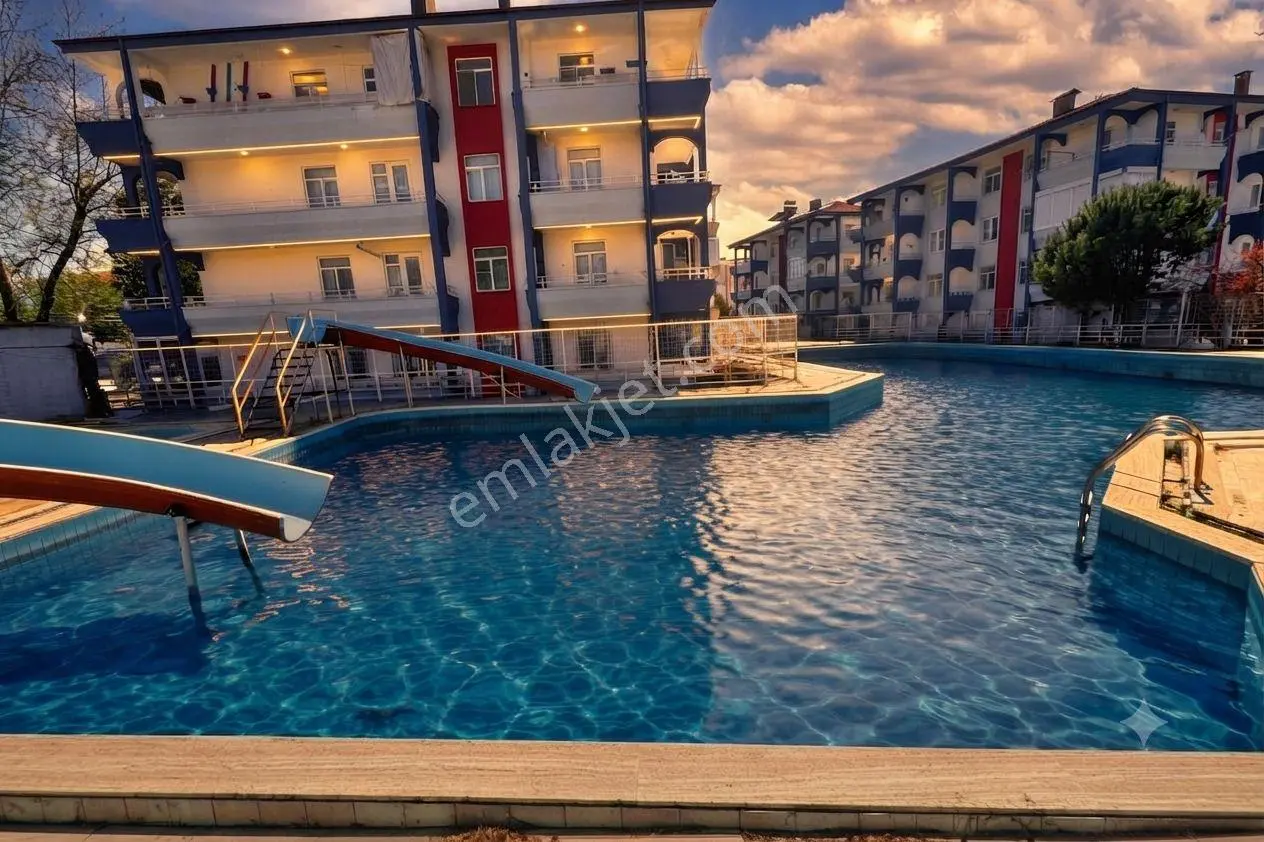Aktif'Ten Akçay'Da Satılık Yüzme Havuzlu Ön Cephe Arakat Ferah 3+1 Daire