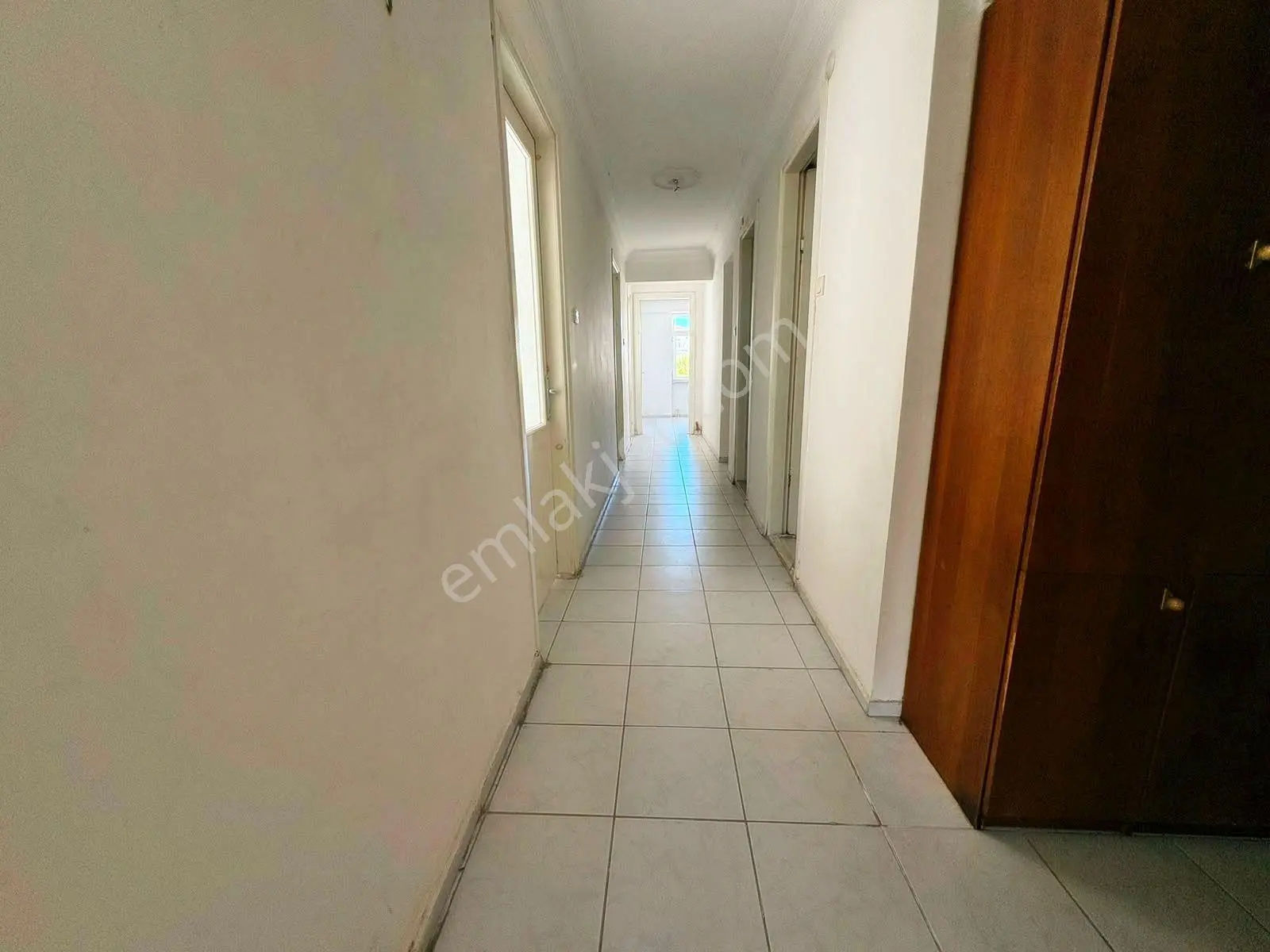 Aktif'ten Akçay'da Satılık Yüzme Havuzlu Ön Cephe Arakat Ferah 3+1 Daire — fotoğraf 6