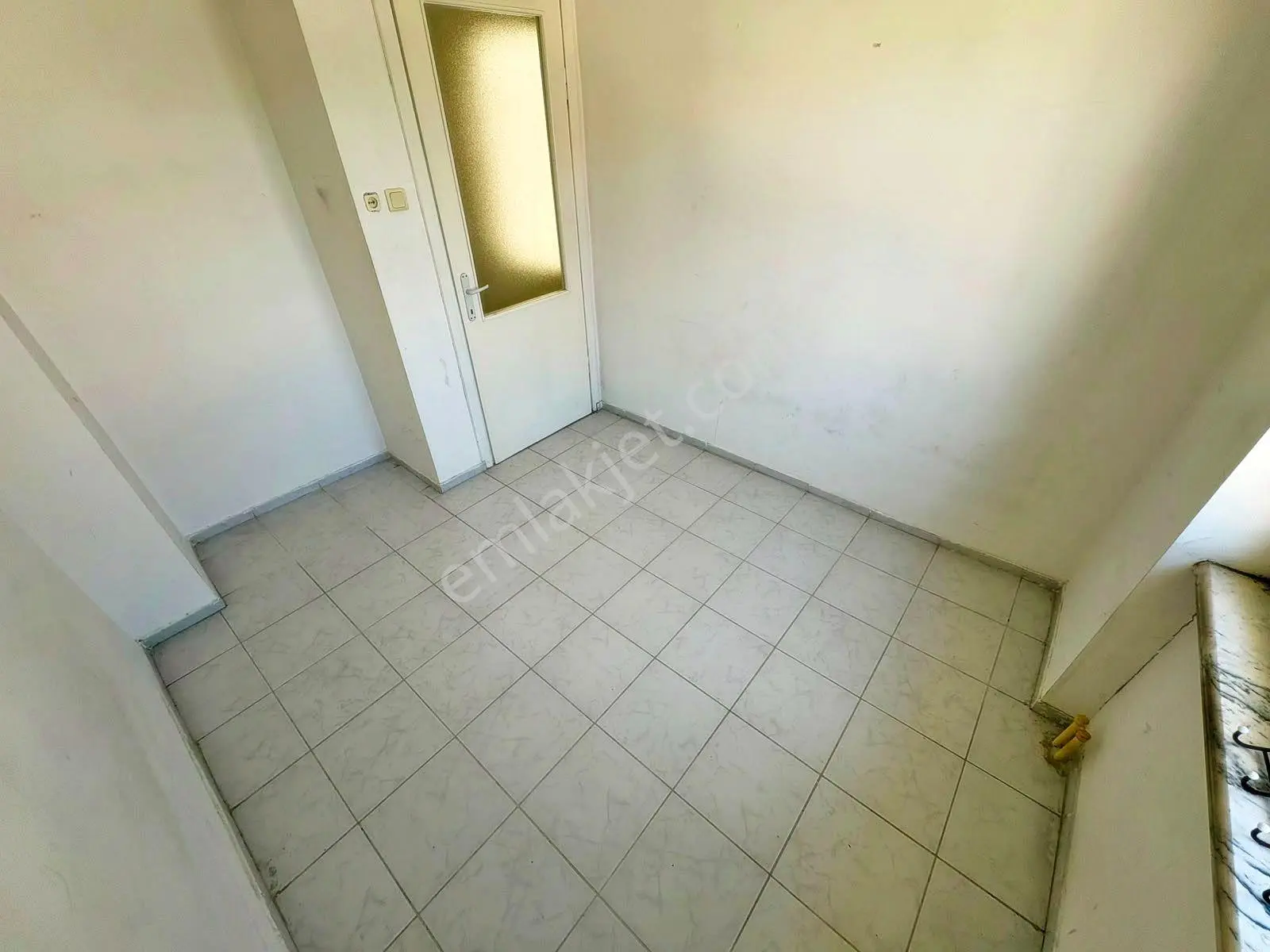 Aktif'ten Akçay'da Satılık Yüzme Havuzlu Ön Cephe Arakat Ferah 3+1 Daire — fotoğraf 9
