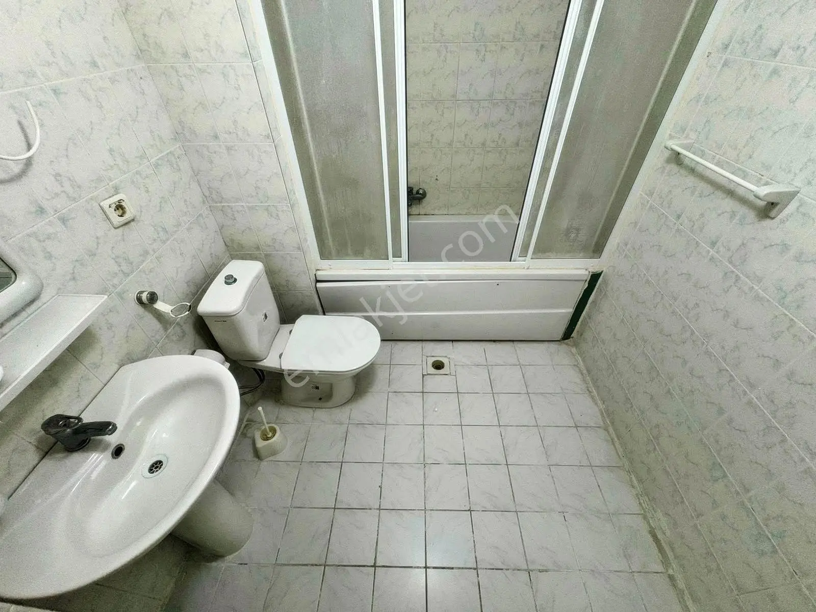 Aktif'ten Akçay'da Satılık Yüzme Havuzlu Ön Cephe Arakat Ferah 3+1 Daire — fotoğraf 21