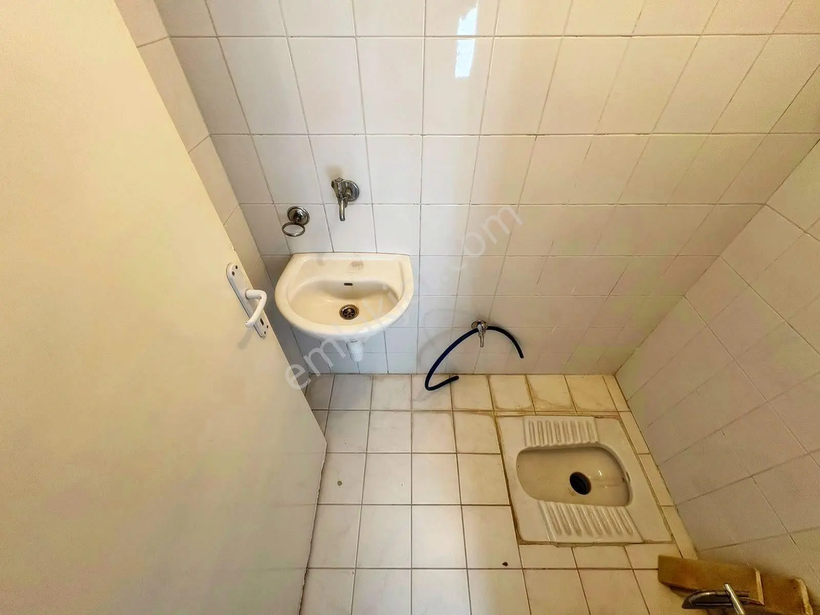 Aktif'ten Akçay'da Satılık Yüzme Havuzlu Ön Cephe Arakat Ferah 3+1 Daire — fotoğraf 23