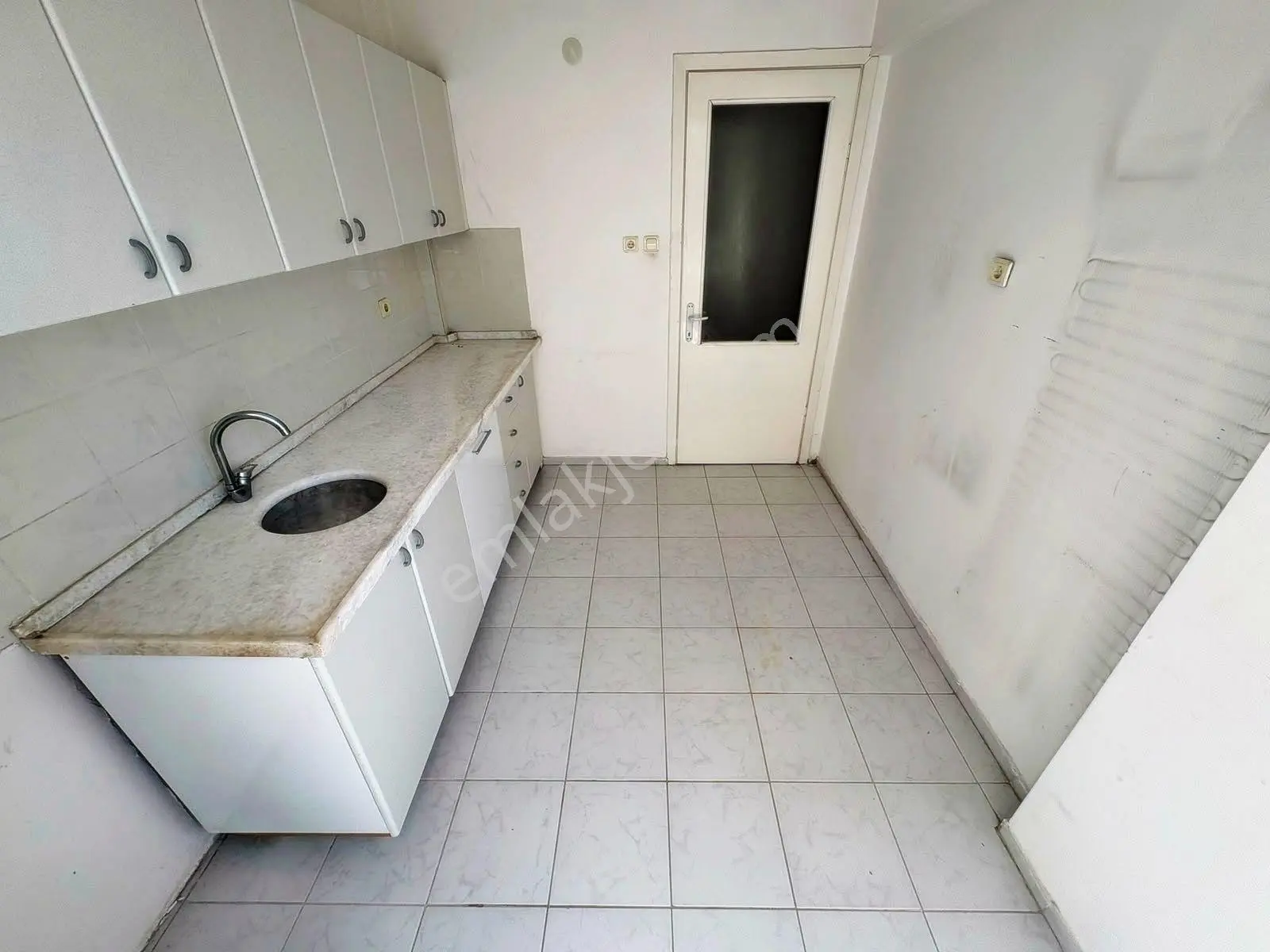 Aktif'ten Akçay'da Satılık Yüzme Havuzlu Ön Cephe Arakat Ferah 3+1 Daire — fotoğraf 26