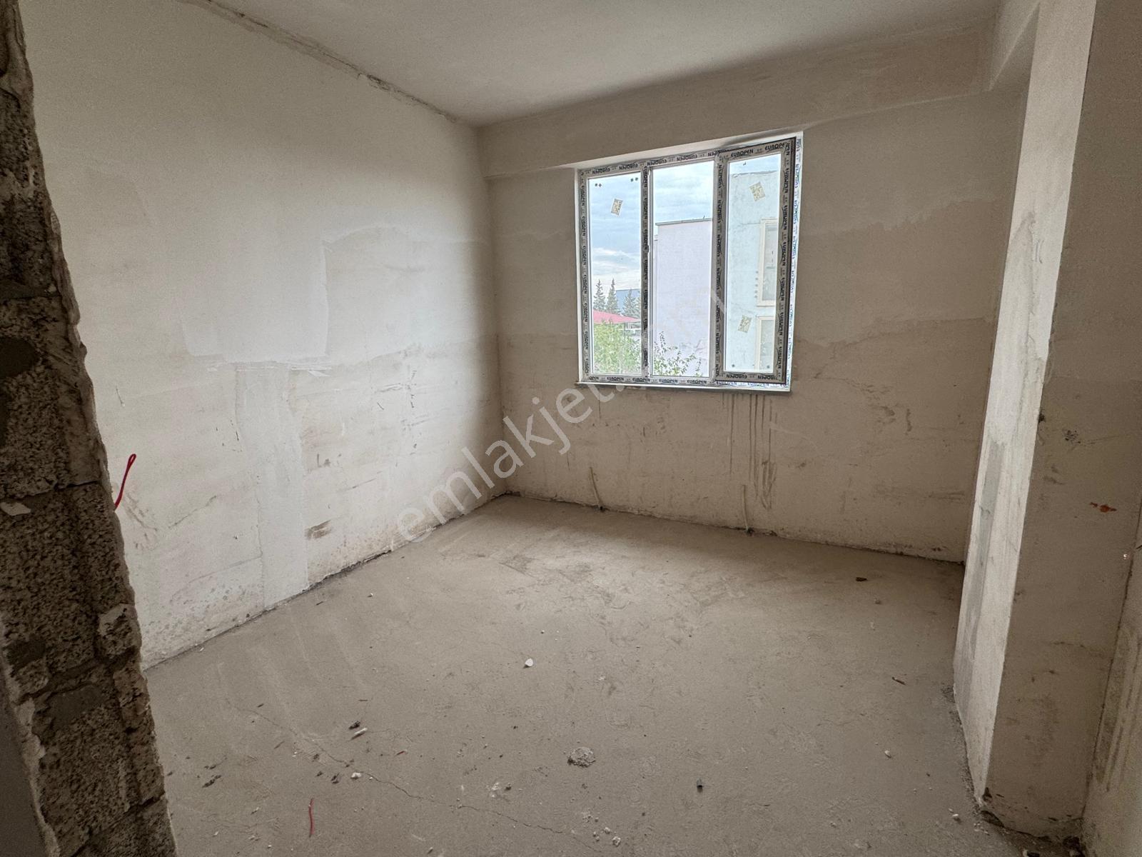 Germenicia'dan Sgk Civarı Ferah 3+1 Satılık Daire — fotoğraf 7