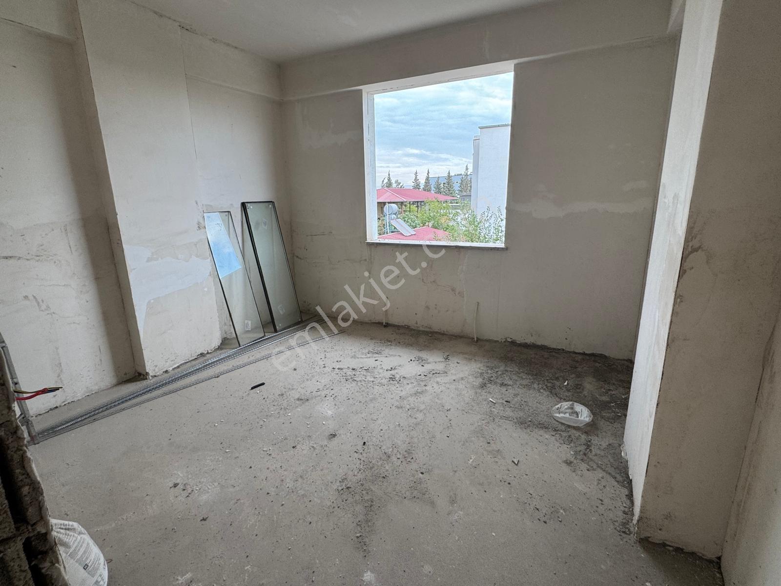 Germenicia'dan Sgk Civarı Ferah 3+1 Satılık Daire — fotoğraf 8