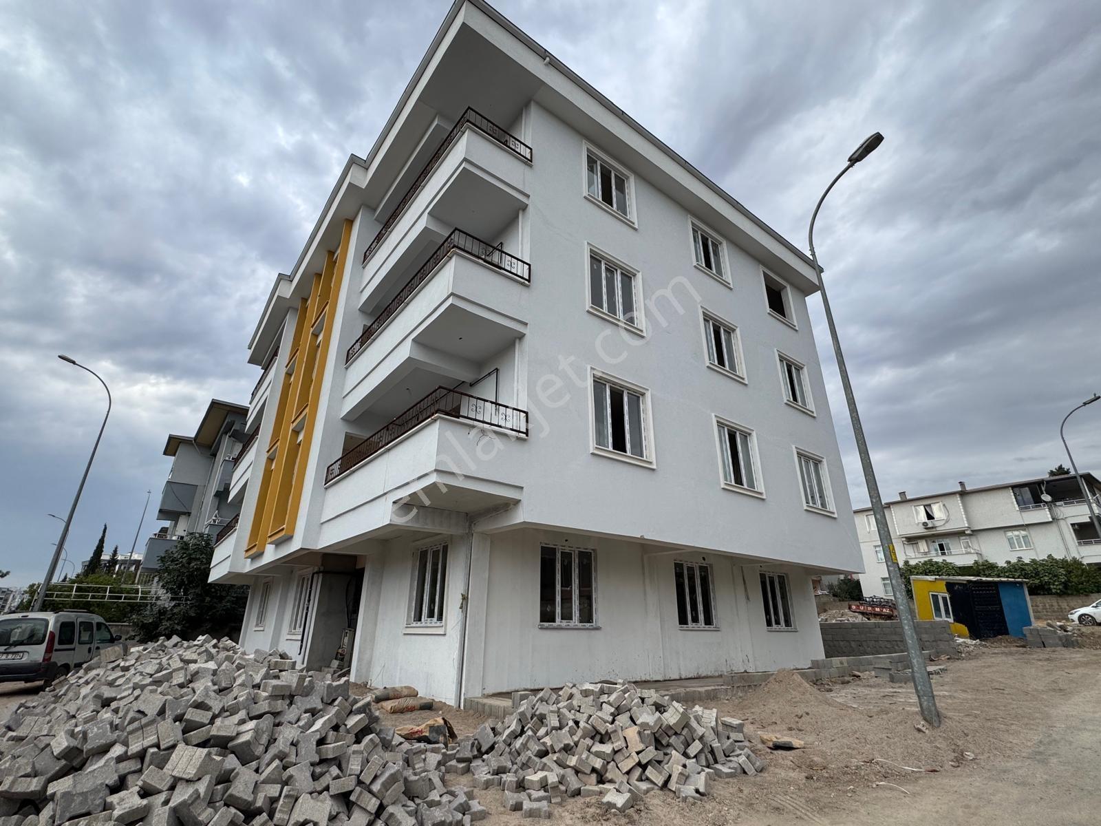 Germenicia'dan Sgk Civarı Ferah 3+1 Satılık Daire — fotoğraf 14