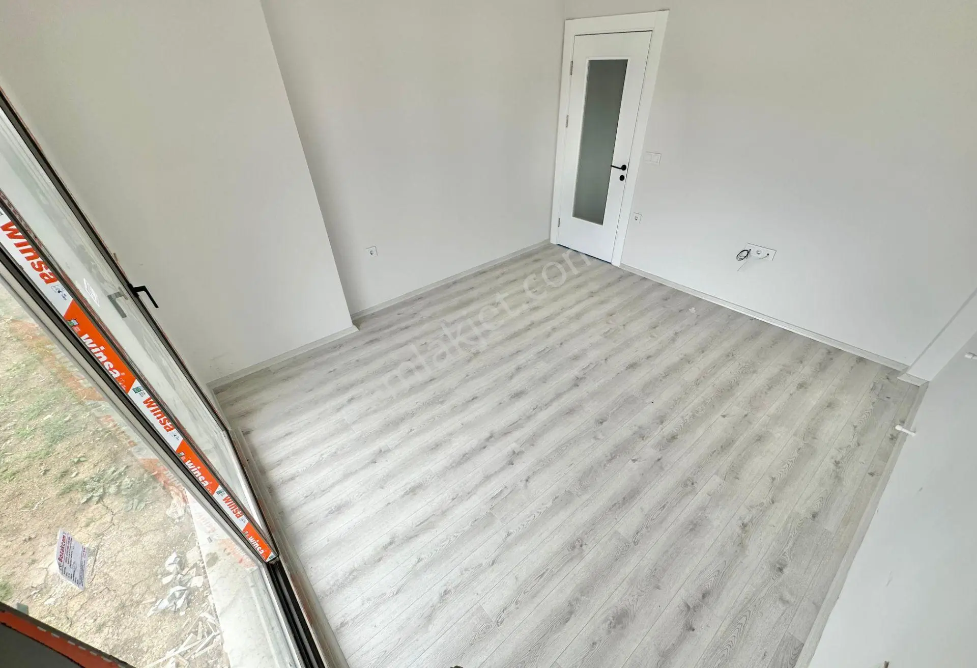 ꧁ay Emlaktan꧂küçükkuyu Mıhlı'da Bahçe Kullanımlı Ayrı Mutfak Denize 500 Metre Satılık 2+1 Daire — fotoğraf 18