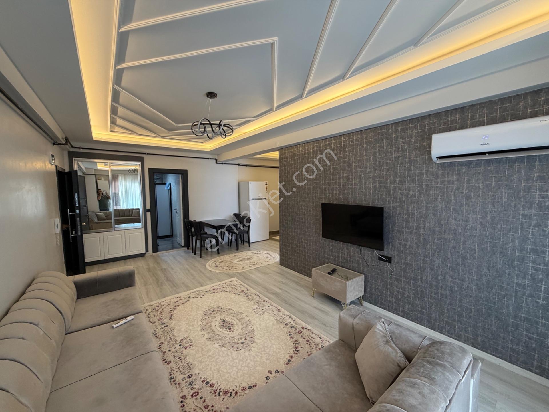 Beyverdi Sitesinde Havuzlu Ful Dayalı Döşeli 1+1 Satılık Lüks Daire