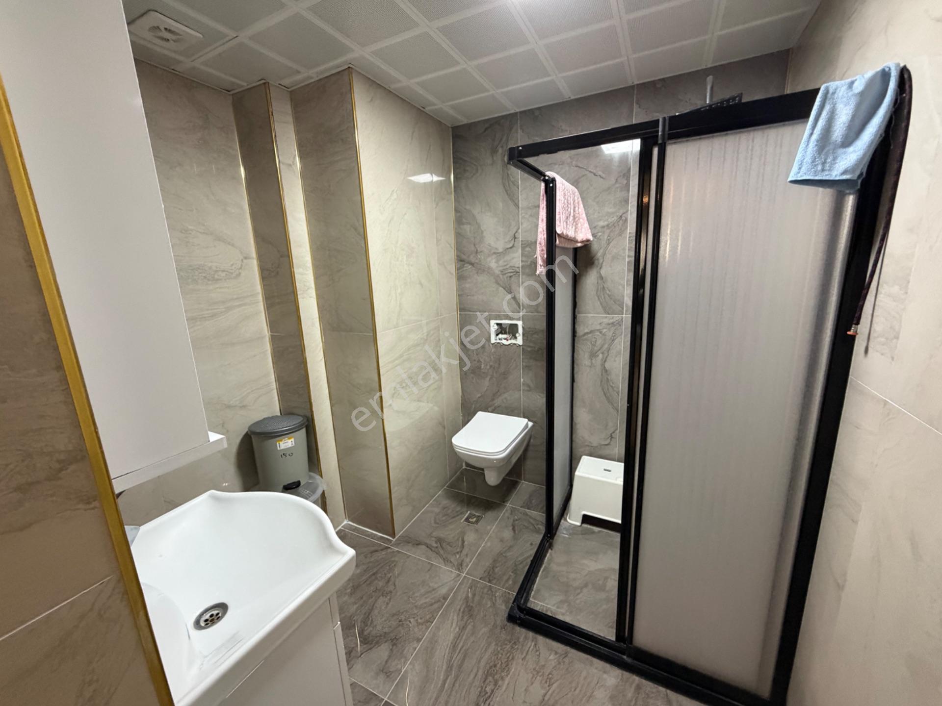 Beyverdi Sitesinde Havuzlu Ful Dayalı Döşeli 1+1 Satılık Lüks Daire — fotoğraf 9