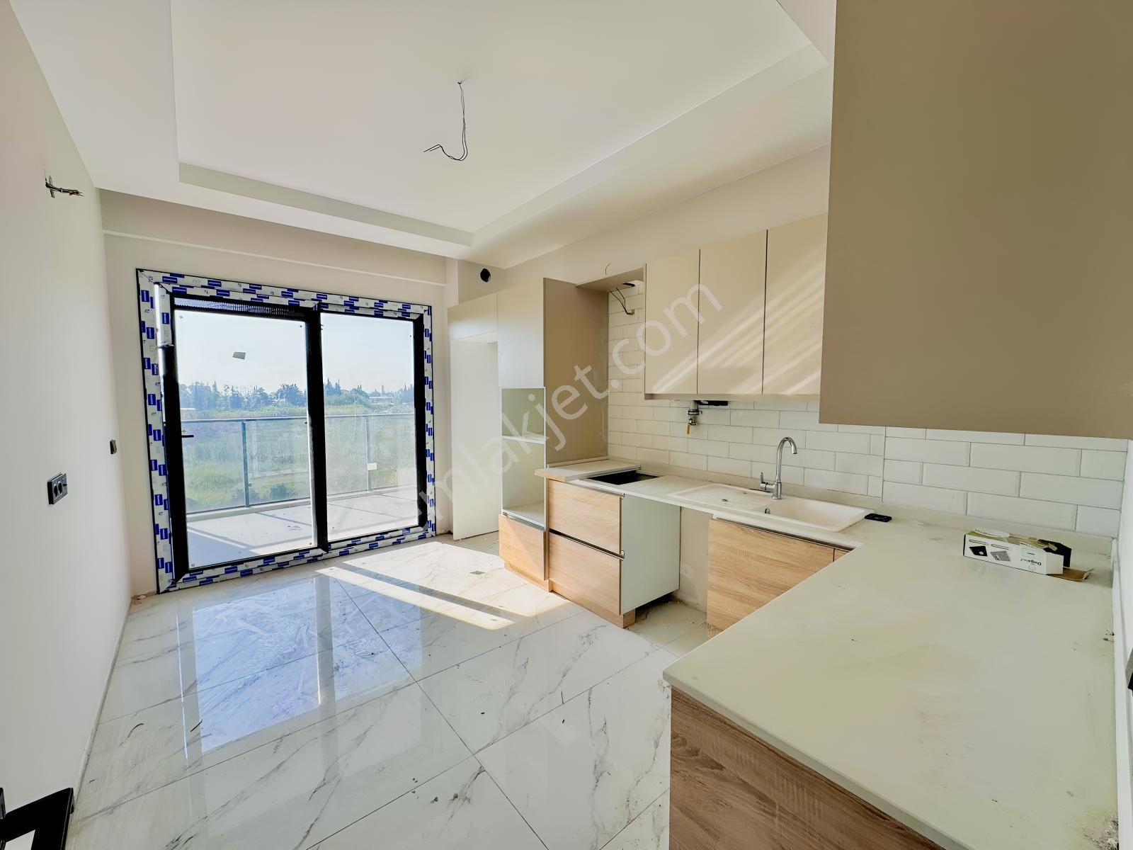 Yenicamii'de Site İçerisinde Sıfır 3+1 Ara Kat Daire — fotoğraf 11