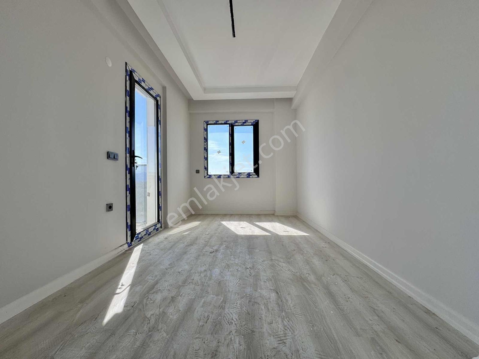 Yenicamii'de Site İçerisinde Sıfır 3+1 Ara Kat Daire — fotoğraf 15