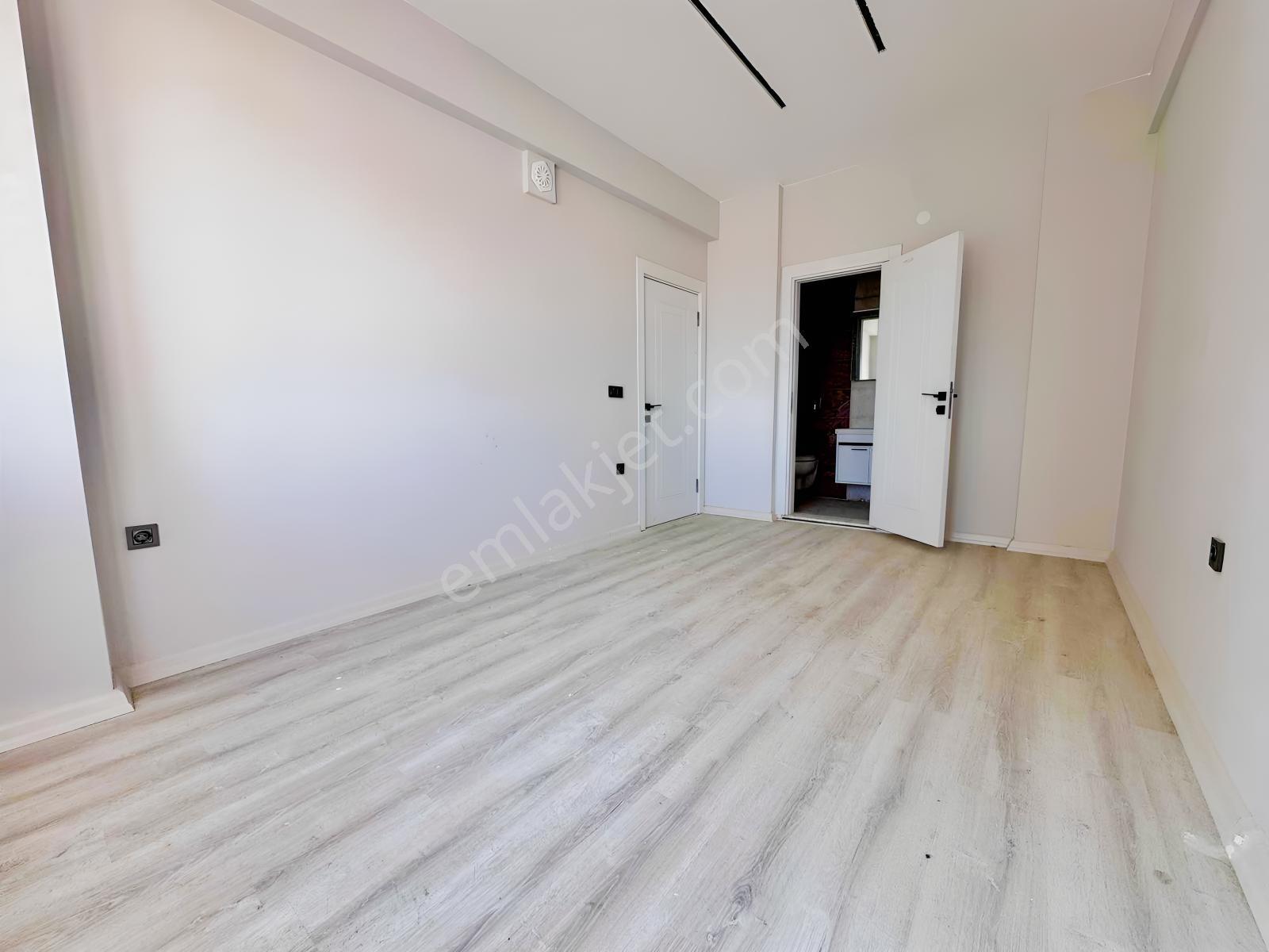 Yenicamii'de Site İçerisinde Sıfır 3+1 Ara Kat Daire — fotoğraf 20