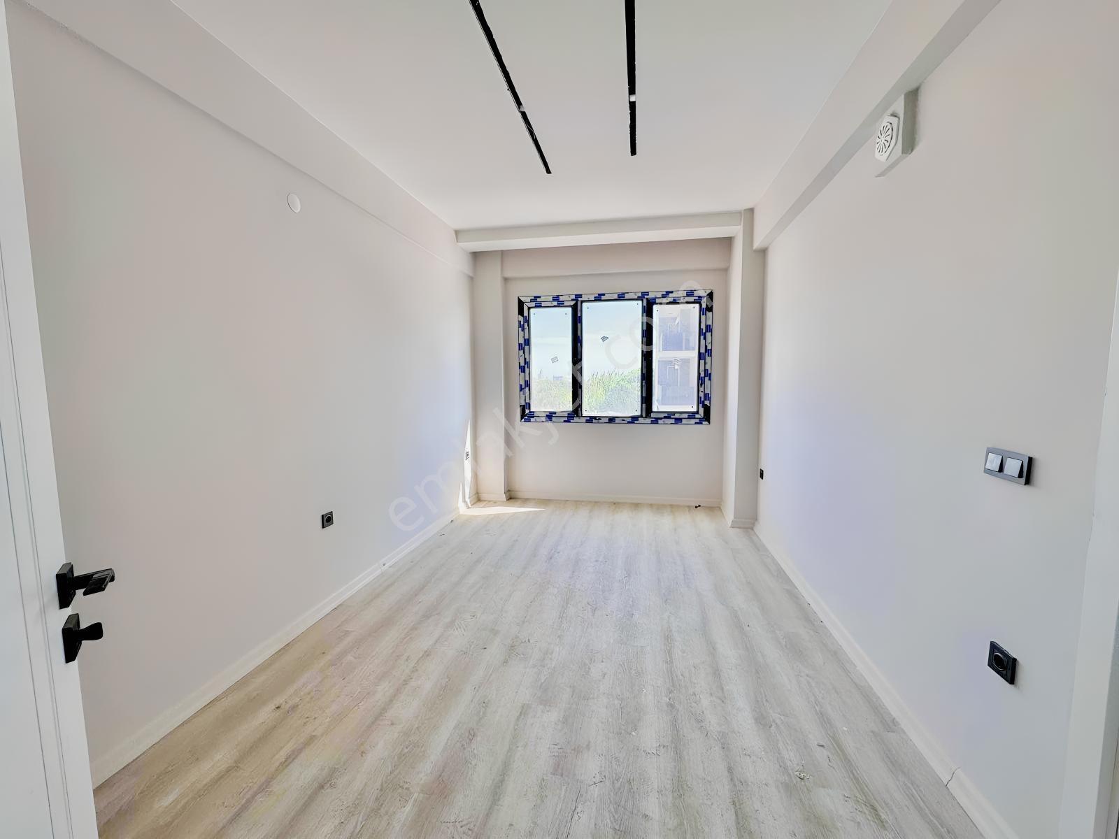 Yenicamii'de Site İçerisinde Sıfır 3+1 Ara Kat Daire — fotoğraf 22