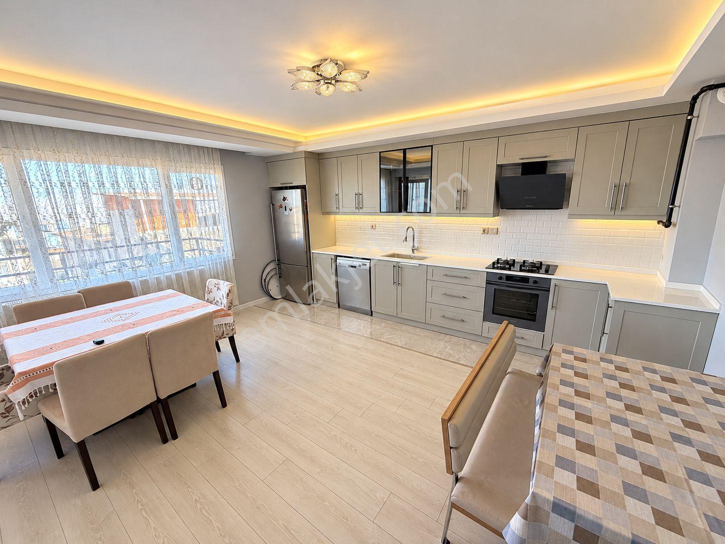 Konak Gültepe'de Deniz Manzaralı, Geniş 3+1, Yeni Ve Kat Mülkiyetli Daire — fotoğraf 6