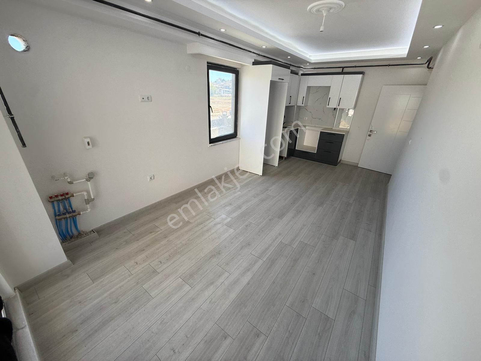 Kumbağ Mah. Site İçerisinde Bahçe Kullanımlı Sıfır 1+1 — fotoğraf 3