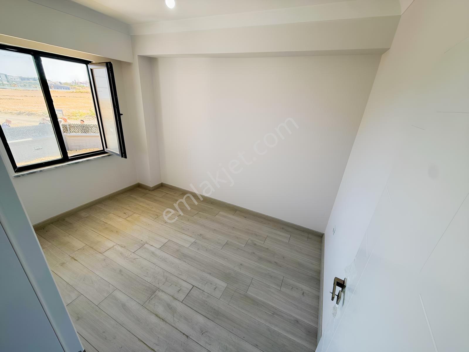 Kumbağ Mah. Site İçerisinde Bahçe Kullanımlı Sıfır 1+1 — fotoğraf 5