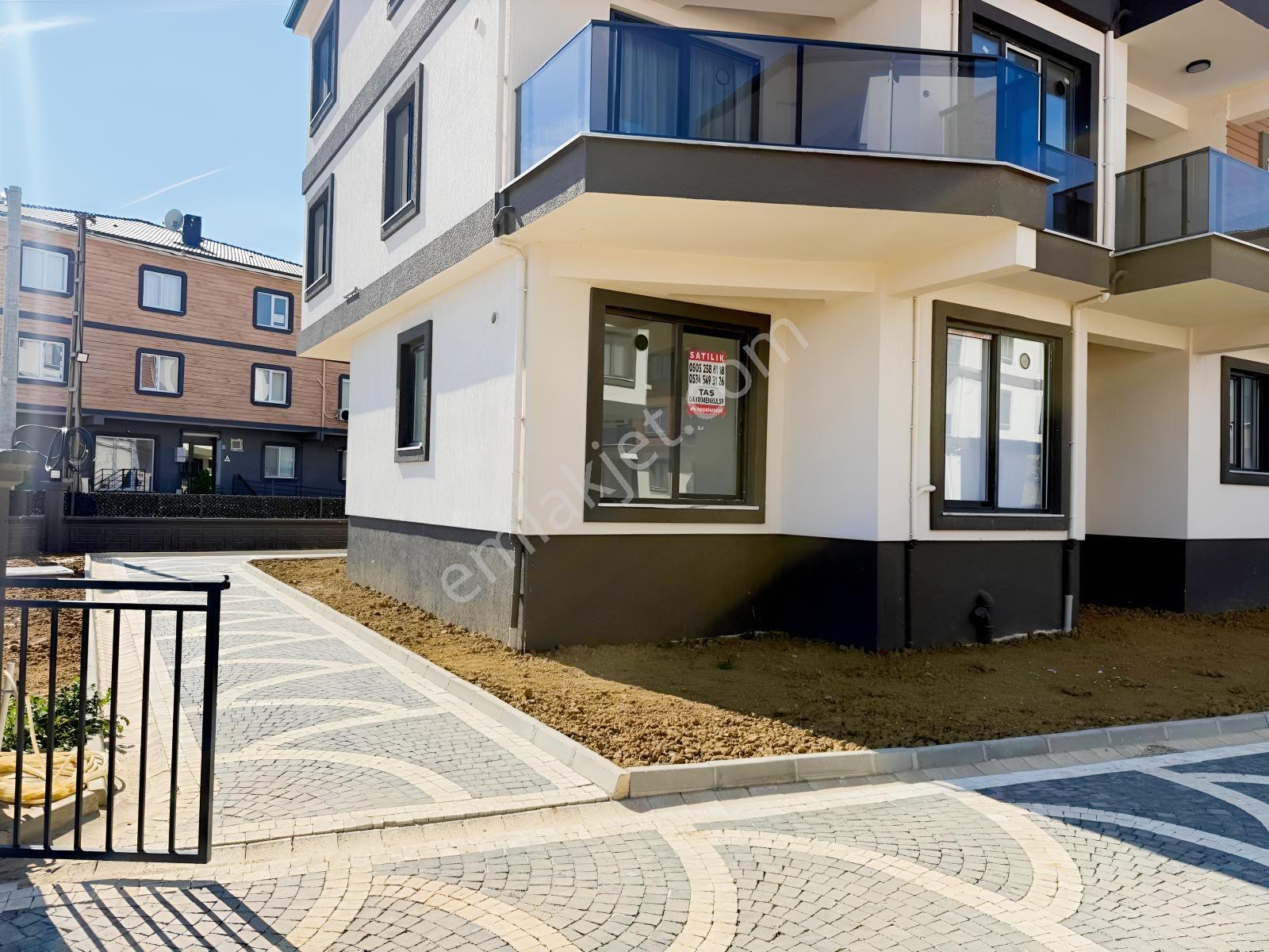 Kumbağ Mah. Site İçerisinde Bahçe Kullanımlı Sıfır 1+1 — fotoğraf 12
