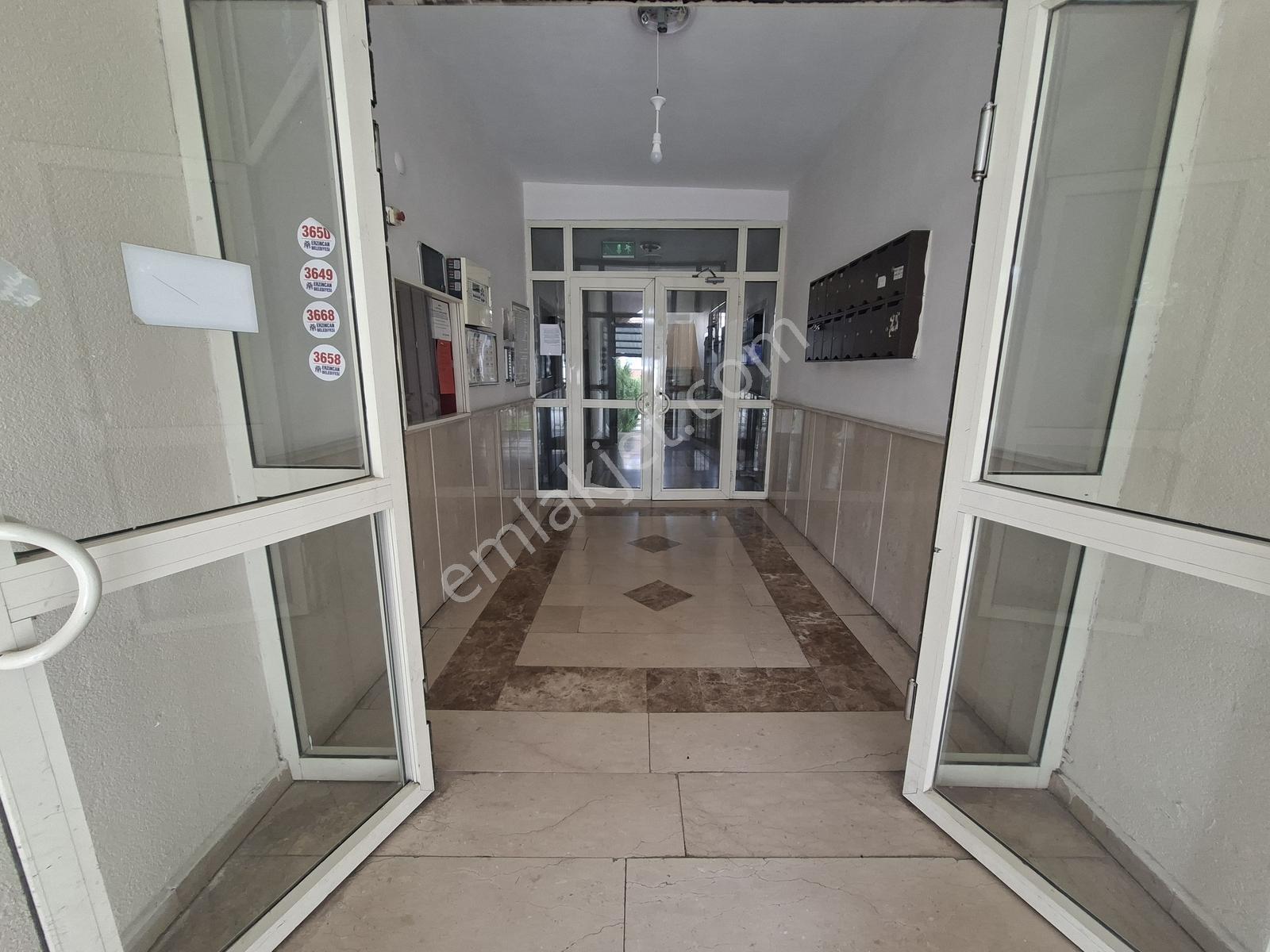 Remax Dem'den Taksim Toki De(büyüklerden) Fırsat 3+1 Daire — fotoğraf 8