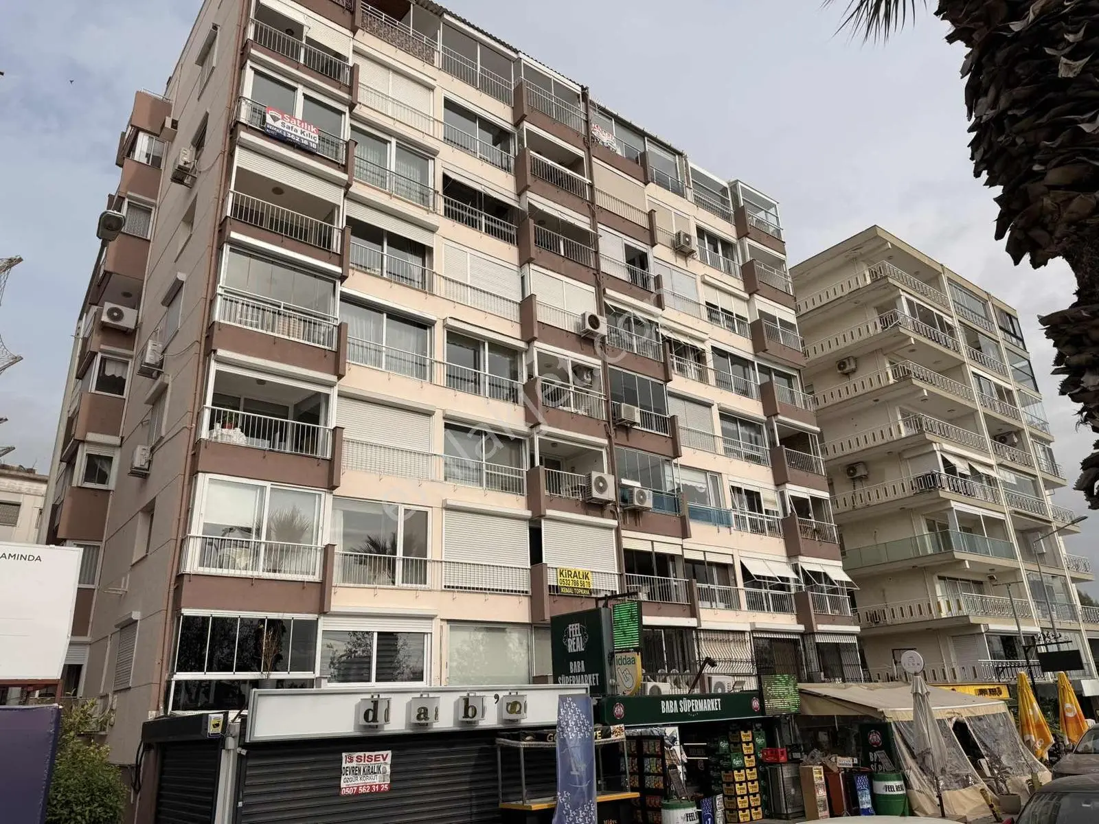 Karşıyaka Bostanlı Da Deniz Manzaralı 3+1 Satılık Yalı Dairesi — fotoğraf 3