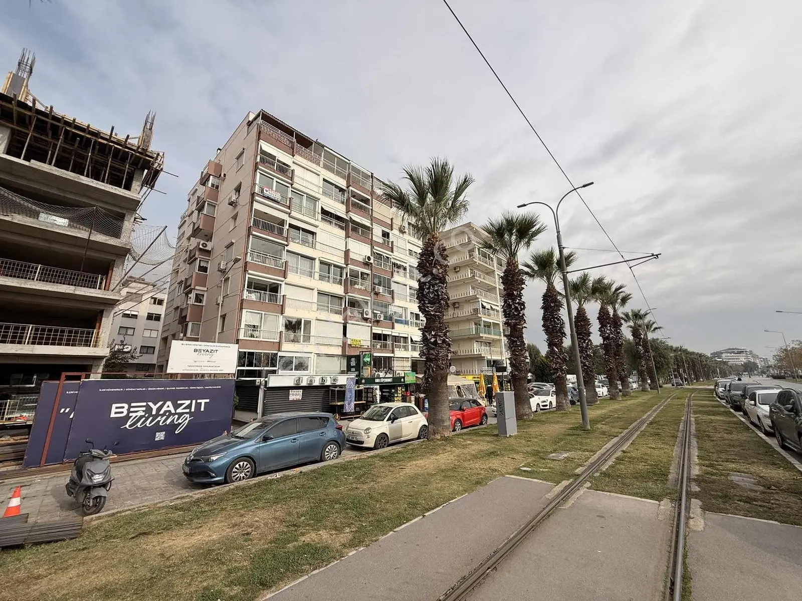 Karşıyaka Bostanlı Da Deniz Manzaralı 3+1 Satılık Yalı Dairesi — fotoğraf 4