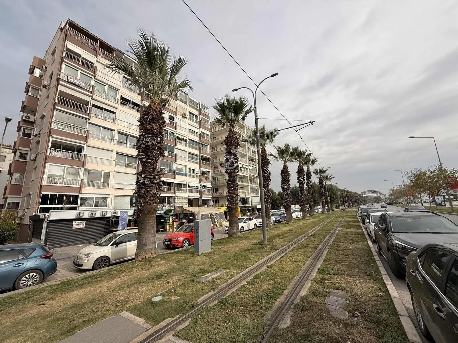 Karşıyaka Bostanlı Da Deniz Manzaralı 3+1 Satılık Yalı Dairesi — fotoğraf 5
