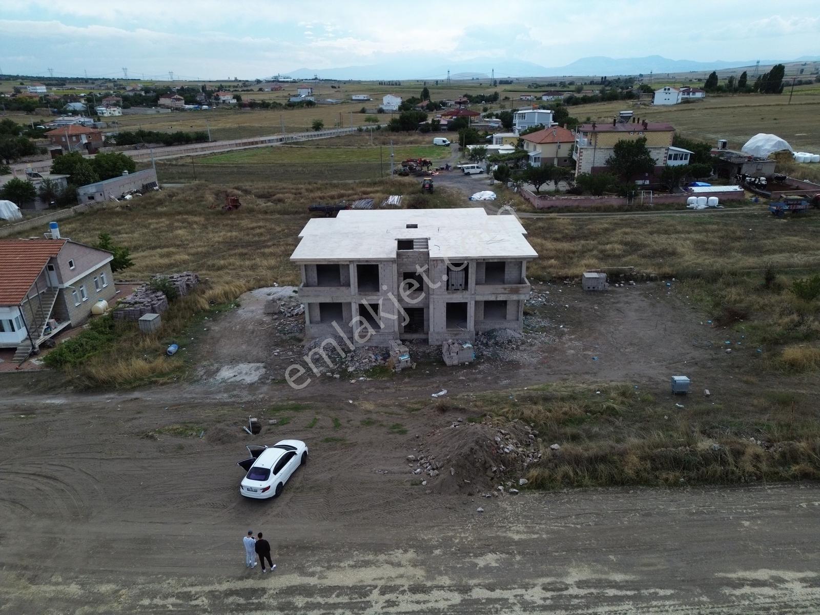 Kaymaklı Kasabasında Topraktan 3+1 | 140 M² | Bahçeli | Geniş — fotoğraf 3