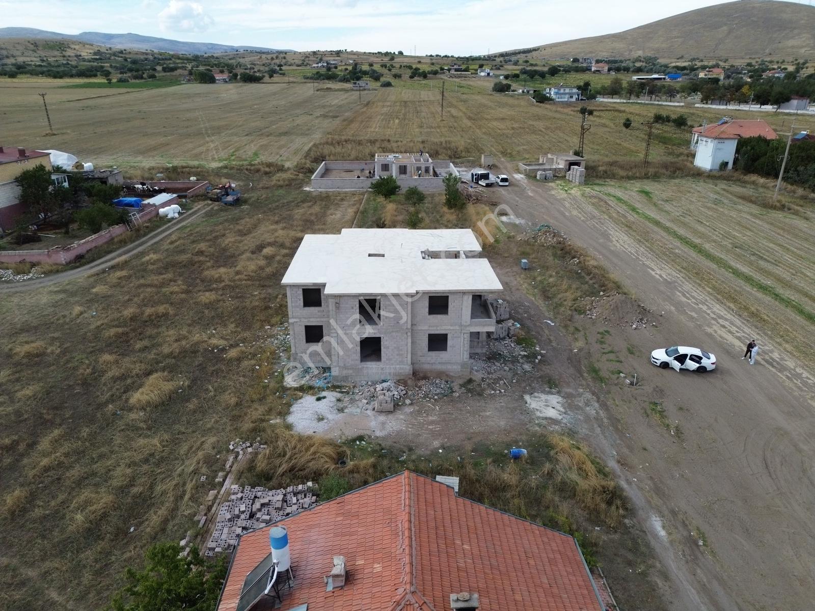 Kaymaklı Kasabasında Topraktan 3+1 | 140 M² | Bahçeli | Geniş — fotoğraf 6