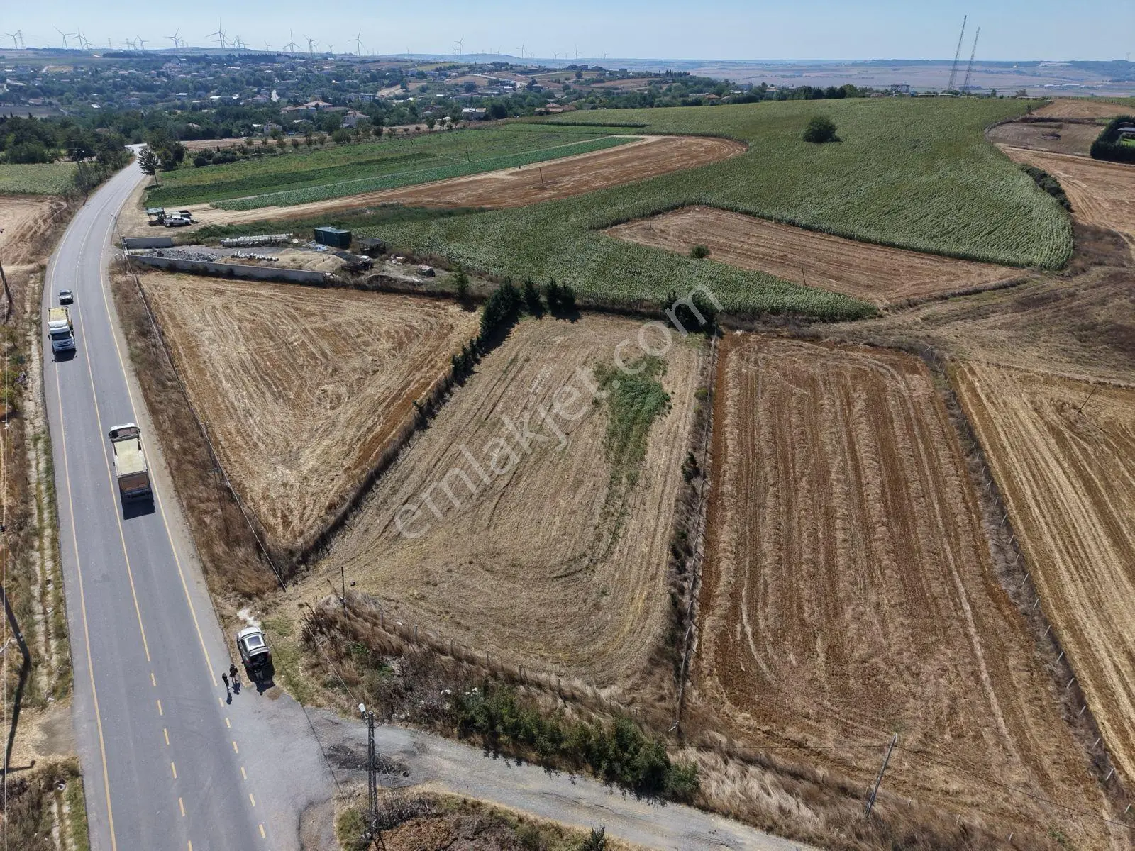 Silivri Akören Köyü Yola Yakın Tarla — fotoğraf 4