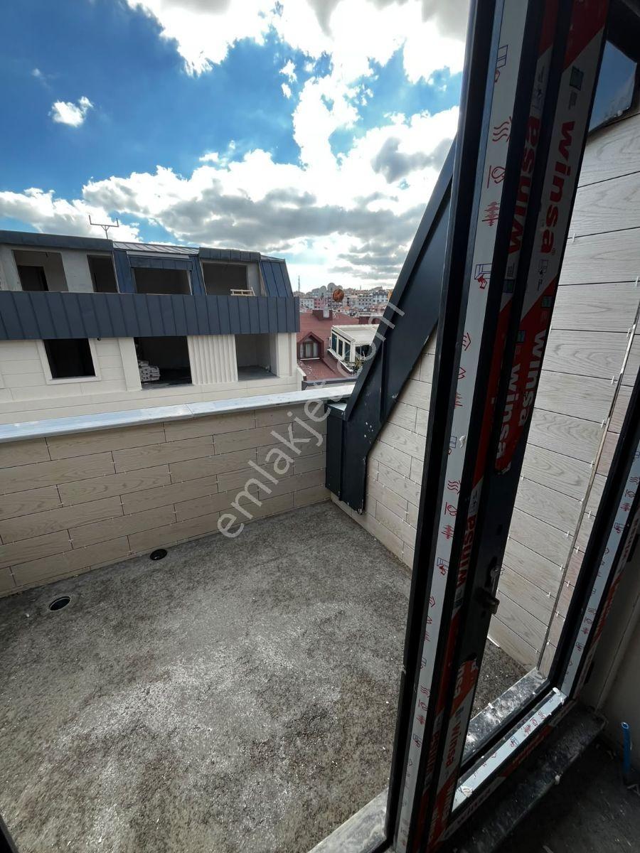 Satılık Daire 1+1 60 M2 Net Mansard Kat Sıfır — fotoğraf 10