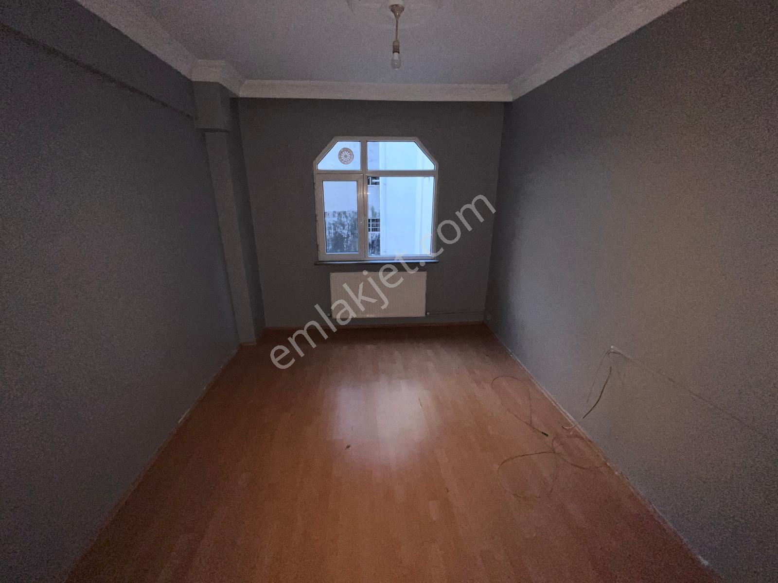 Bağlarbaşı Mahalllesinde 2+1 Balkonlu Büyük Tip Daire — fotoğraf 17