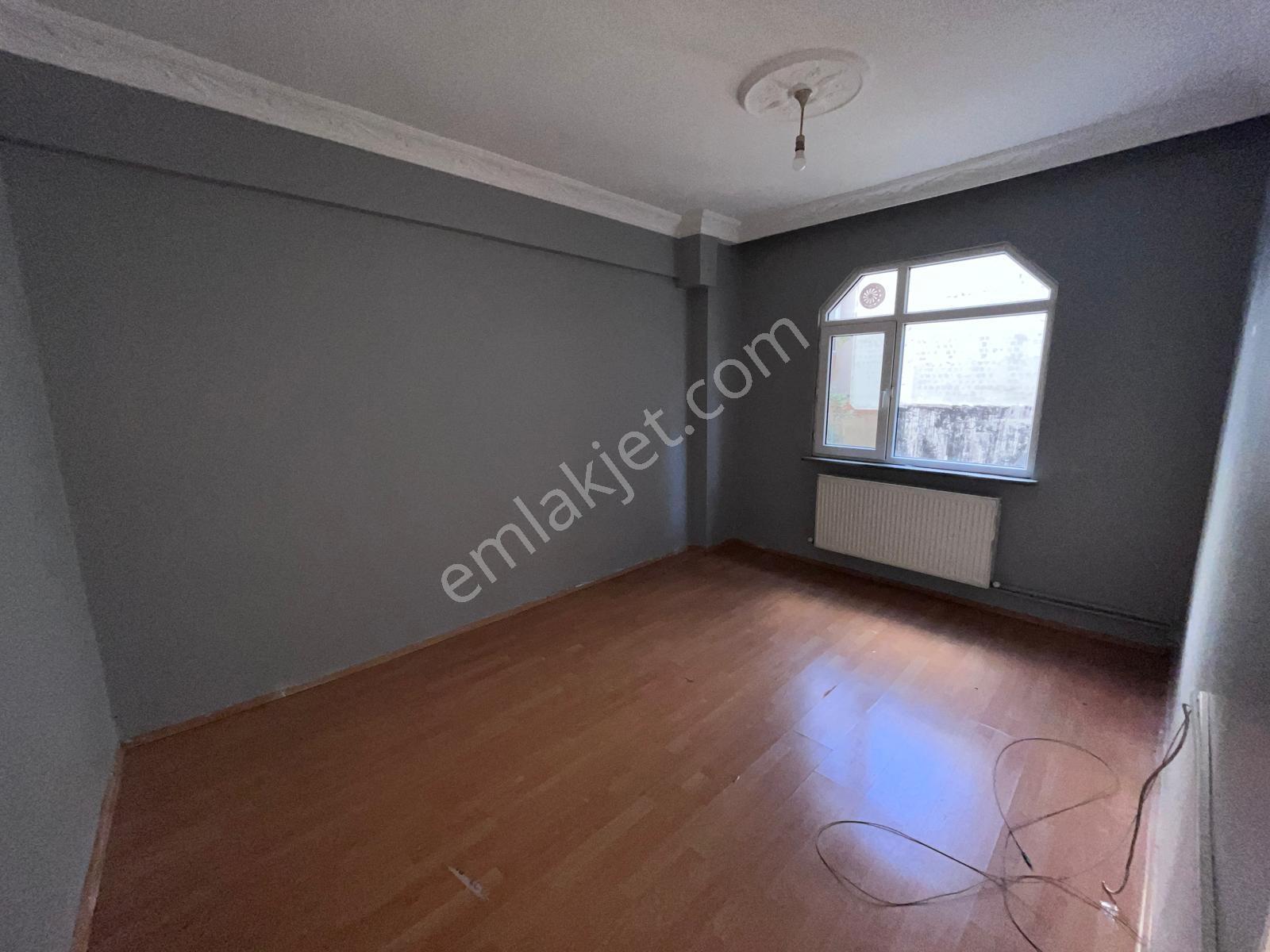 Bağlarbaşı Mahalllesinde 2+1 Balkonlu Büyük Tip Daire — fotoğraf 18