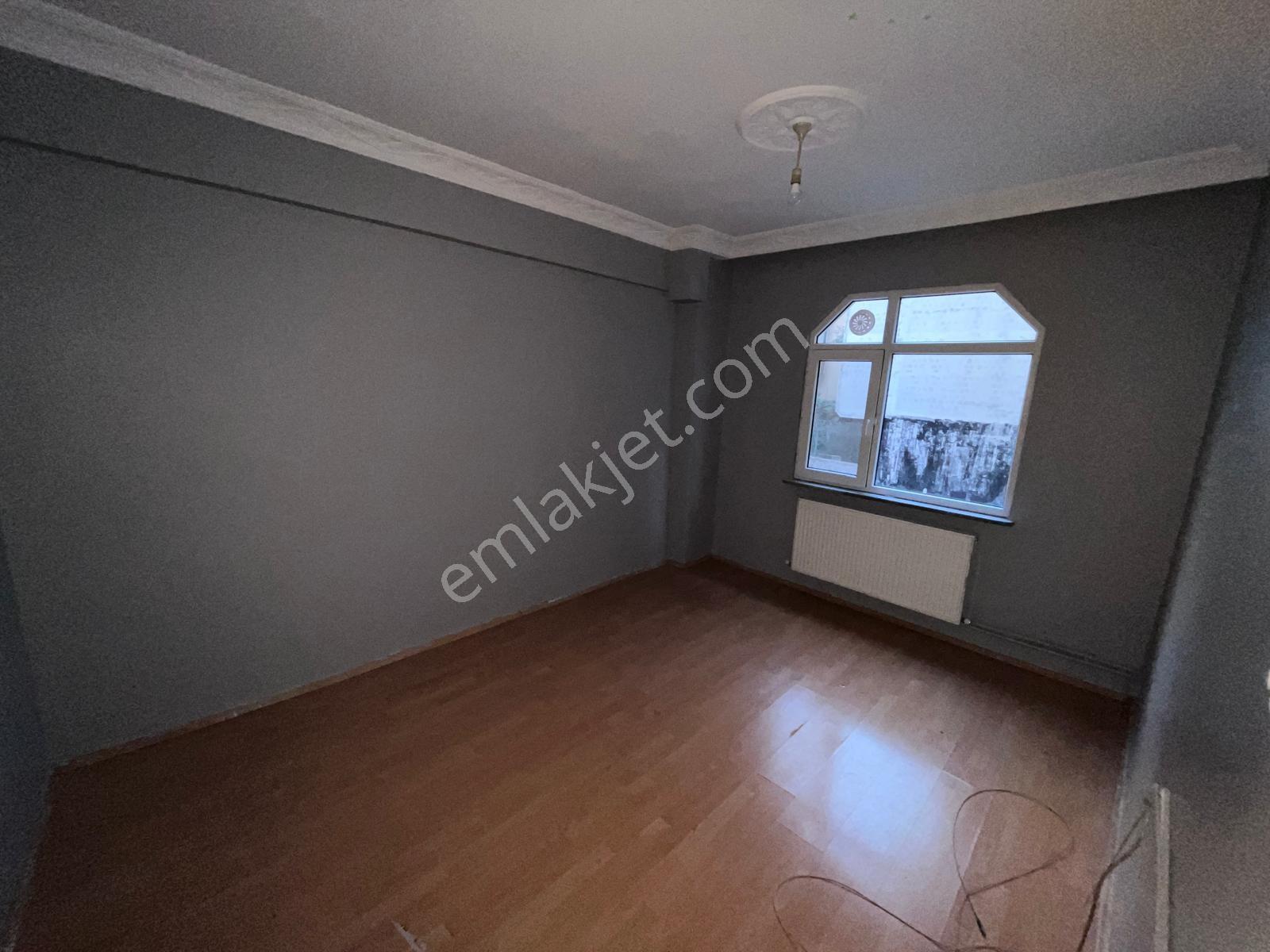 Bağlarbaşı Mahalllesinde 2+1 Balkonlu Büyük Tip Daire — fotoğraf 19