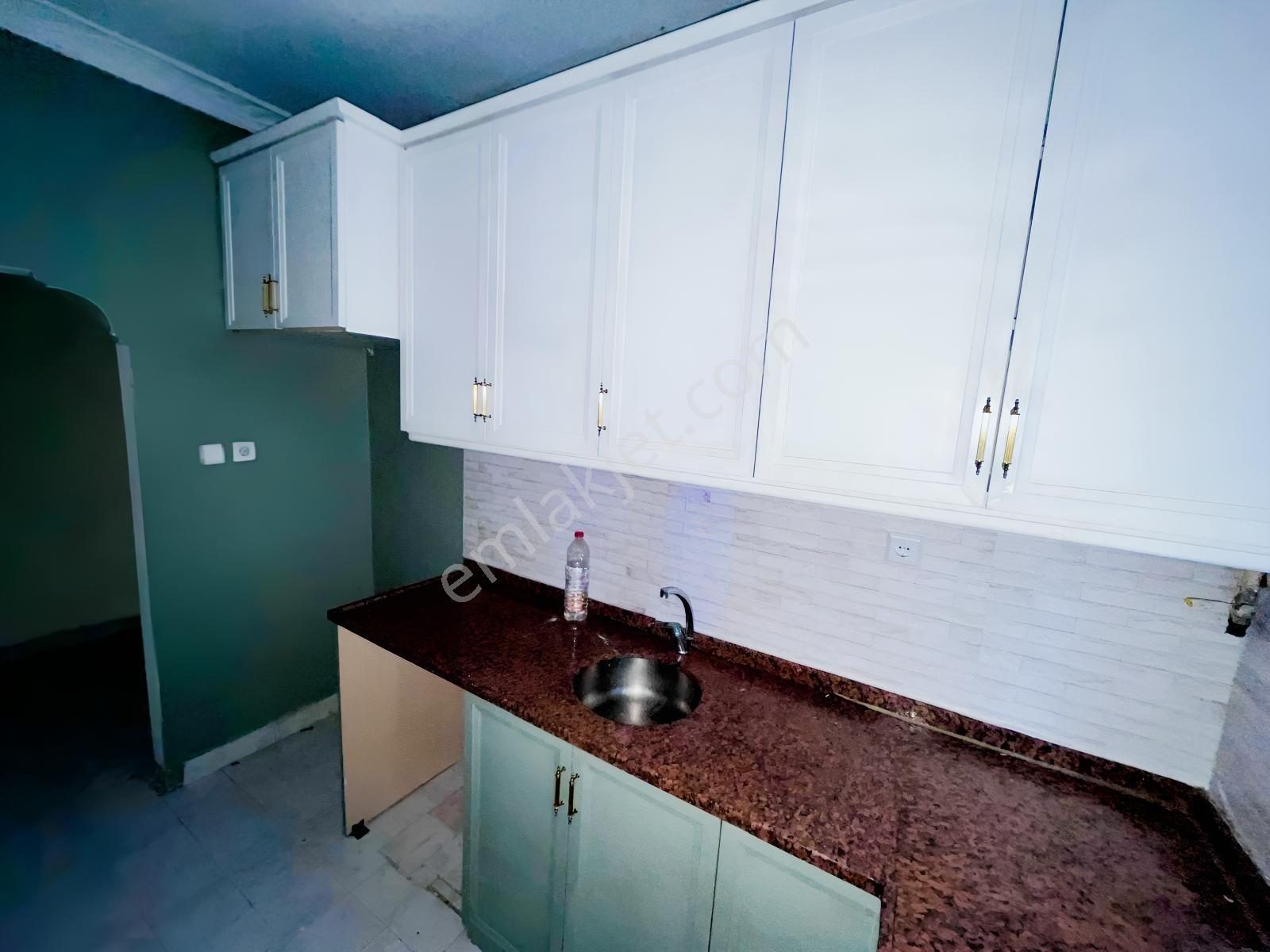 Bağlarbaşı Mahalllesinde 2+1 Balkonlu Büyük Tip Daire — fotoğraf 21