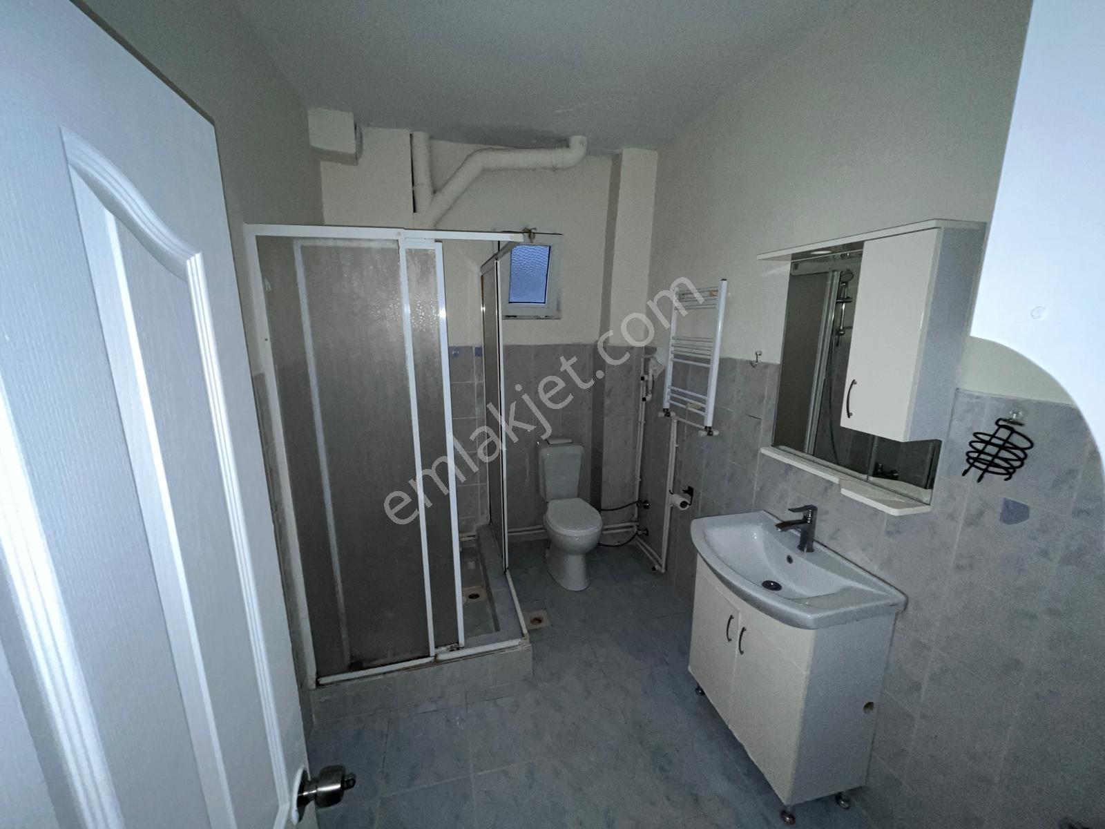 Bağlarbaşı Mahalllesinde 2+1 Balkonlu Büyük Tip Daire — fotoğraf 23