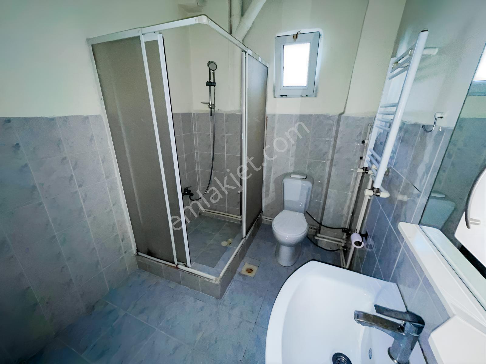 Bağlarbaşı Mahalllesinde 2+1 Balkonlu Büyük Tip Daire — fotoğraf 28