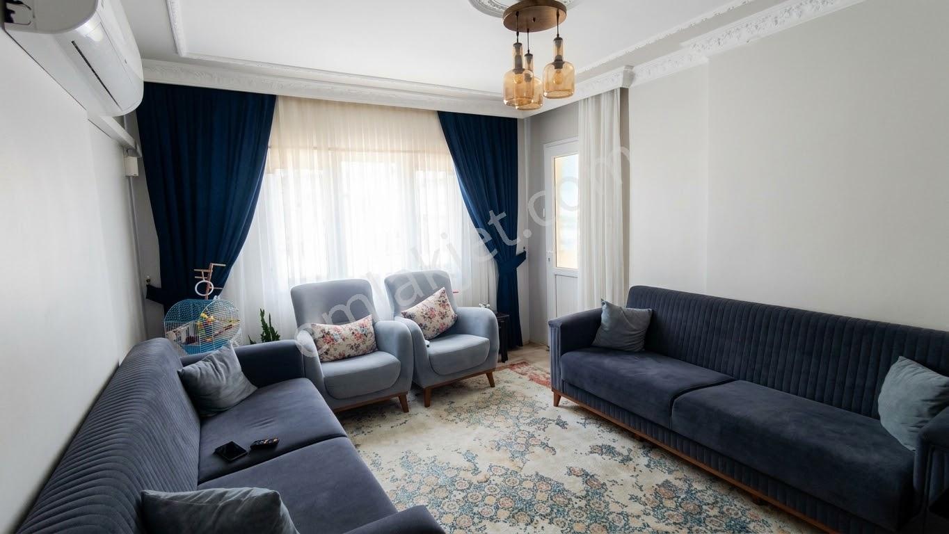Cumhuriyet Mahallesi Gardalya Sokakta Satılık 2+1 Bakımlı Daire — fotoğraf 3