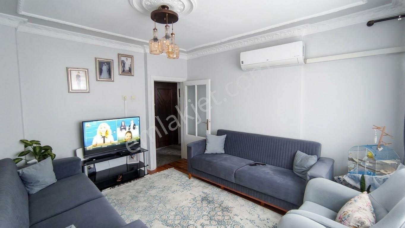 Cumhuriyet Mahallesi Gardalya Sokakta Satılık 2+1 Bakımlı Daire — fotoğraf 4