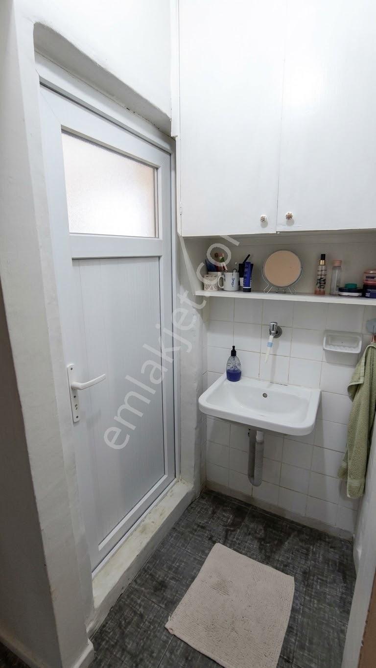 Cumhuriyet Mahallesi Gardalya Sokakta Satılık 2+1 Bakımlı Daire — fotoğraf 9