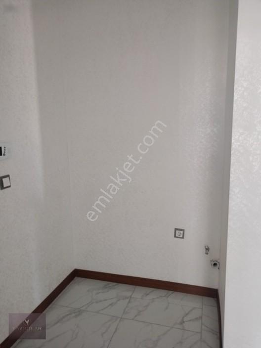 Hastane Karşısı 3. Kat Cam Balkonlu 3+1 Satılık Daire — fotoğraf 6