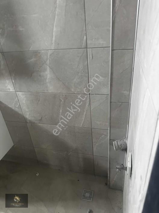 Örnek Evler Okulu Yanı 1+1 Satılık Daire — fotoğraf 4