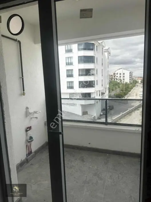Örnek Evler Okulu Yanı 1+1 Satılık Daire — fotoğraf 10
