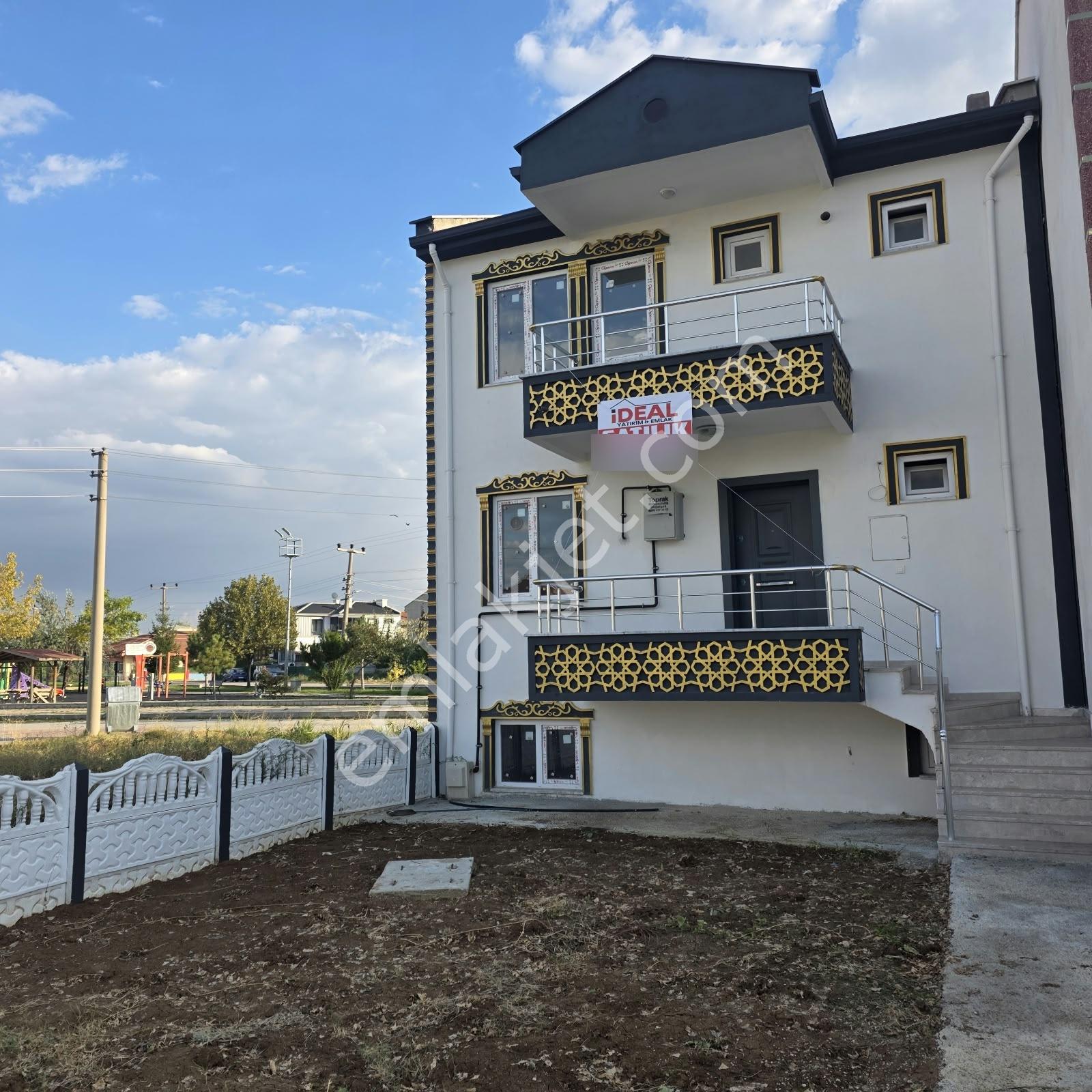 İdeal'Den Devlet Hst Karşısı Sıfır Müstakil 6+1 Satılık Bina