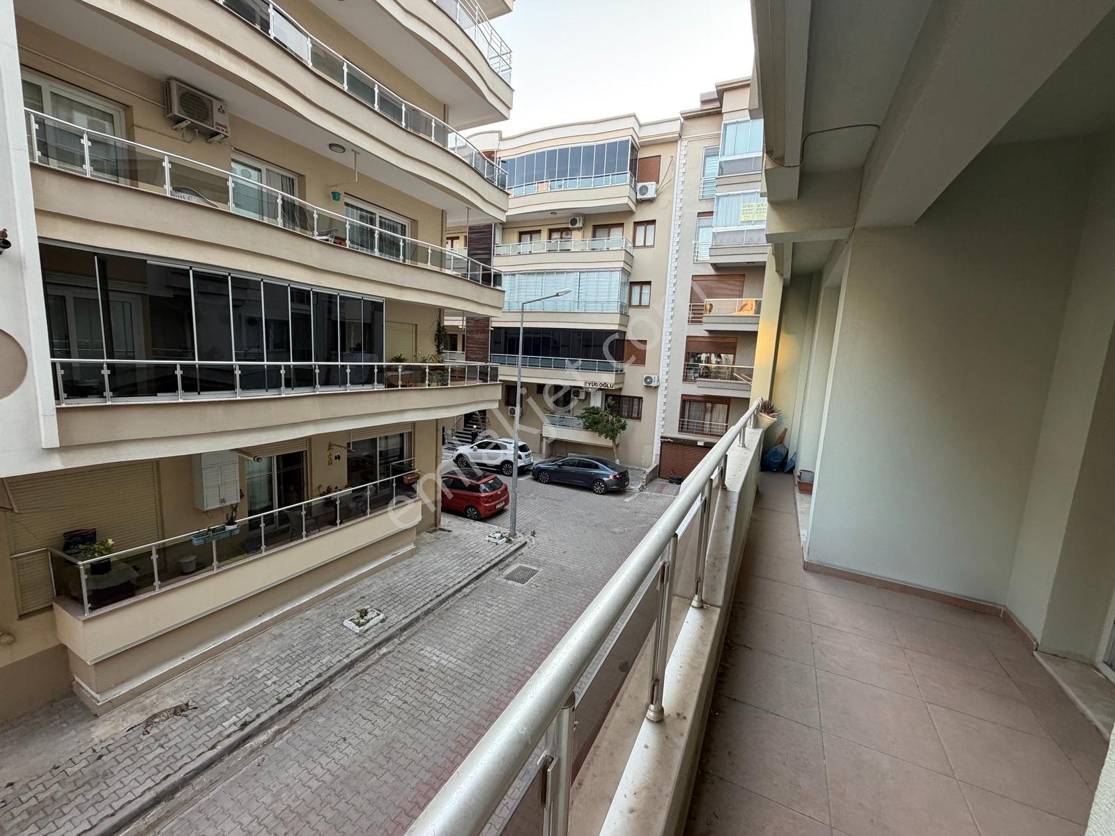Karşıyaka Yalı Mahallesi Satılık 2+1 Daire Boş Kiracısız — fotoğraf 9