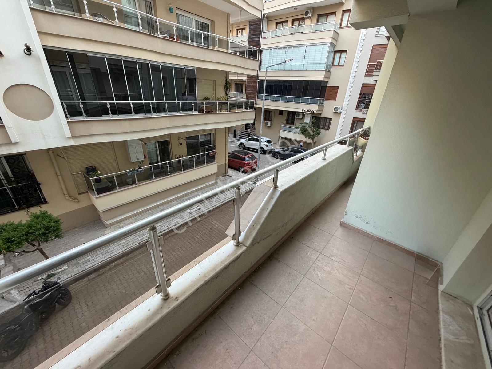 Karşıyaka Yalı Mahallesi Satılık 2+1 Daire Boş Kiracısız — fotoğraf 18