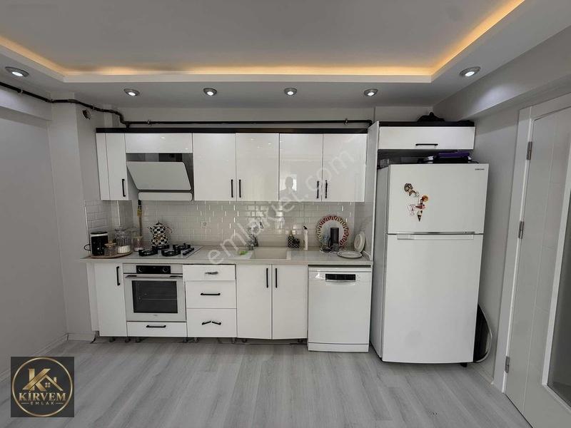 Kirvem Emlaktan Saruhan Mahallesinde 3+1 Daire - Açık Mutfak — fotoğraf 8